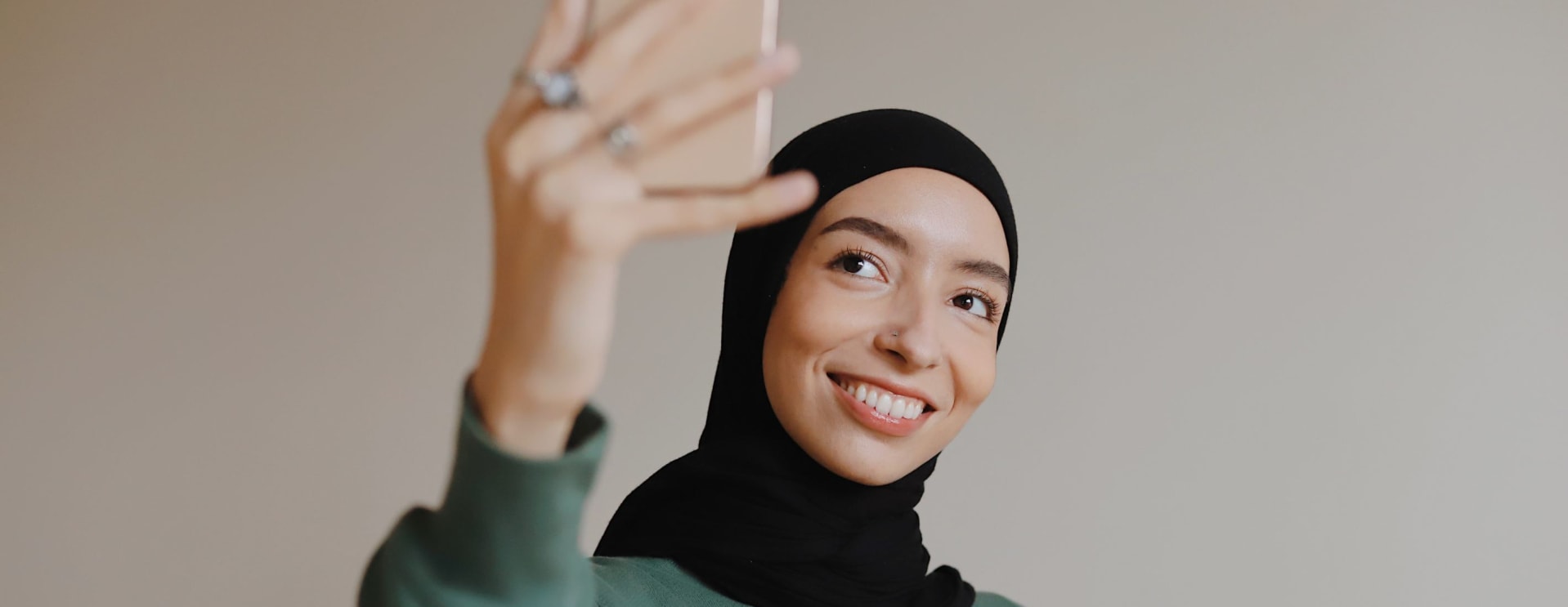 Photo inspiration: Visual Reference: Boost Your Brand With Influencer Endorsements
